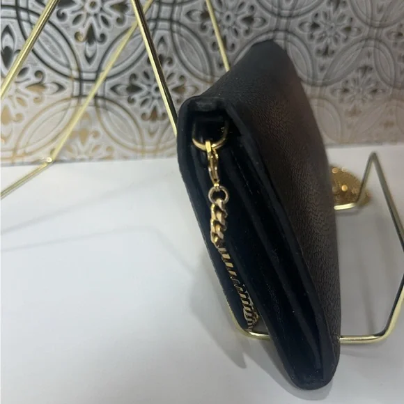 Alexander McQueen Black and Gold Skull Clutch - Picture 3 of 6